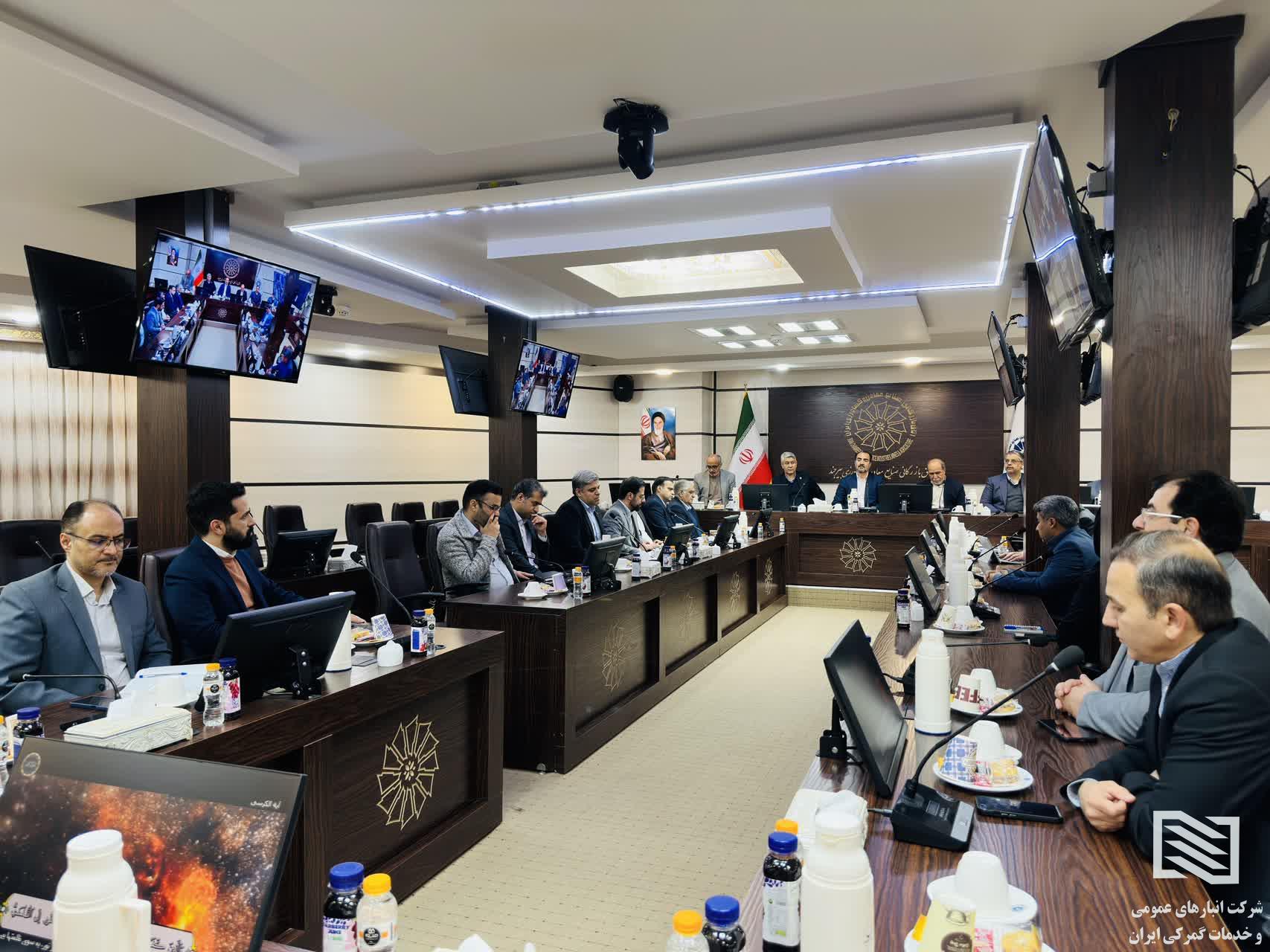 حضور مدیرعامل شرکت انبارهای عمومی و خدمات گمرکی ایران و هیات همراه در اتاق بازرگانی بیرجند 3